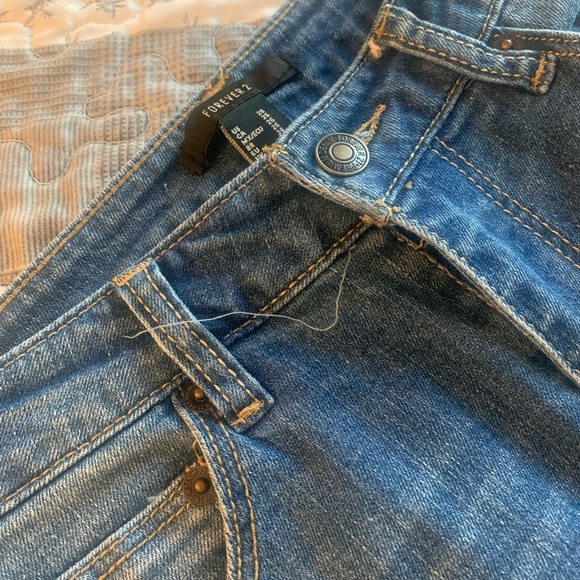 SOLD Ripped Jeans - Picture 3 of 5